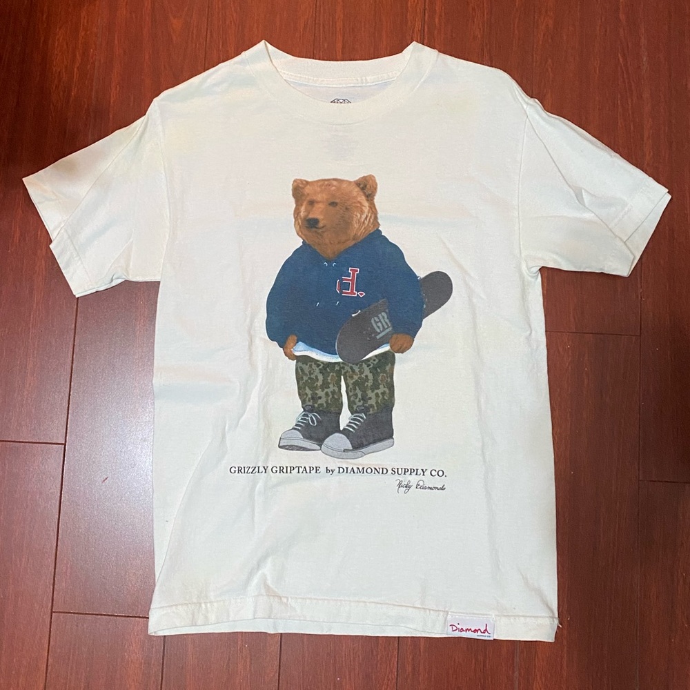 Diamond x Grizzly Griptape bear graphic tee